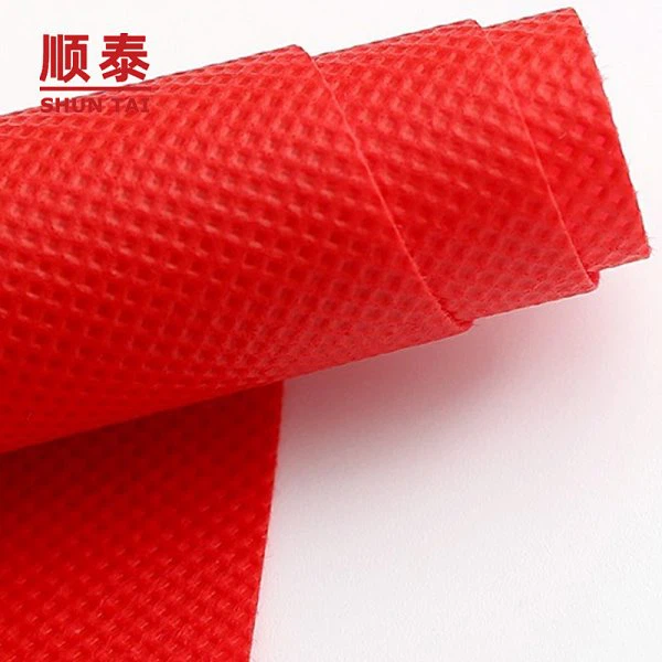 red nonwovne fabric